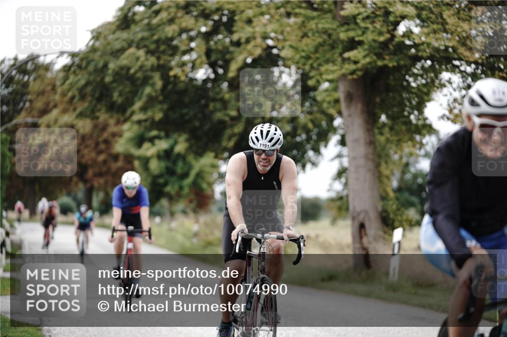 30.08.2026 - Elbe Triathlon Hamburg Michael Burmester http://msf.ph/oto/10074990 30.08.2026 10:56:50 Radfahren 974, 1026, 1126, 1191, 1193, 1276 meine-sportfotos.de