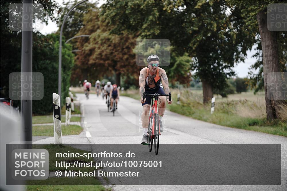 30.08.2026 - Elbe Triathlon Hamburg Michael Burmester http://msf.ph/oto/10075001 30.08.2026 10:56:55 Radfahren 942, 1026, 1144, 1193, 1281, 1314 meine-sportfotos.de