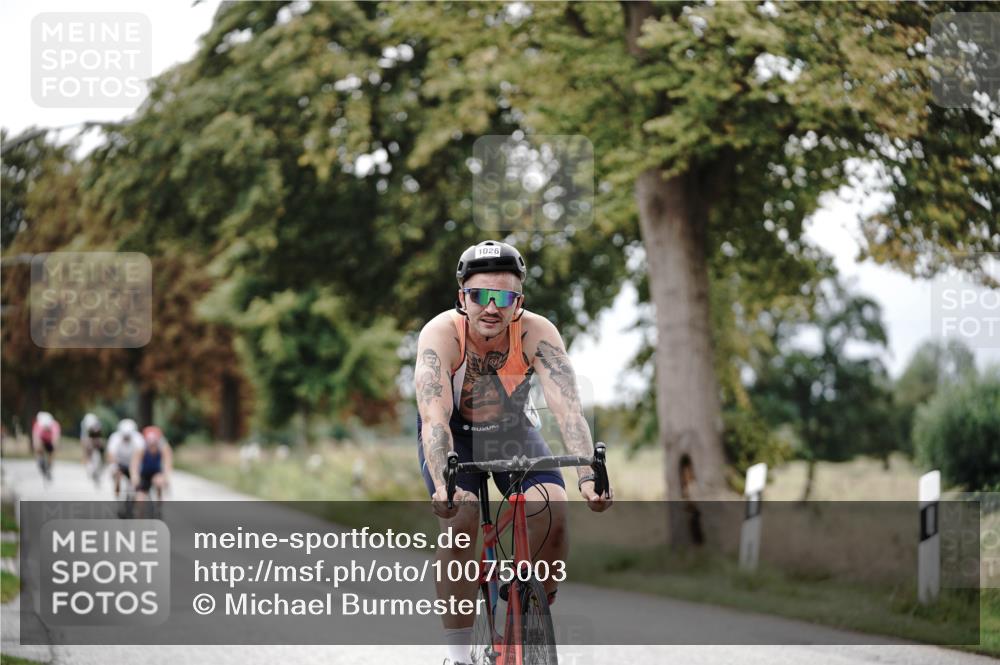 30.08.2026 - Elbe Triathlon Hamburg Michael Burmester http://msf.ph/oto/10075003 30.08.2026 10:56:56 Radfahren 942, 1026, 1144, 1193, 1281, 1314 meine-sportfotos.de