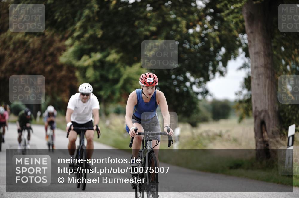 30.08.2026 - Elbe Triathlon Hamburg Michael Burmester http://msf.ph/oto/10075007 30.08.2026 10:56:59 Radfahren 942, 1064, 1144, 1281, 1284, 1314 meine-sportfotos.de