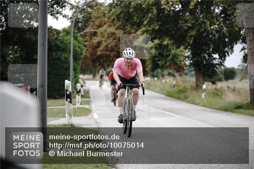 30.08.2026 - Elbe Triathlon Hamburg Michael Burmester http://msf.ph/oto/10075014 30.08.2026 10:57:04 Radfahren 1064, 1144, 1151, 1178, 1284, 1314, 1444 meine-sportfotos.de