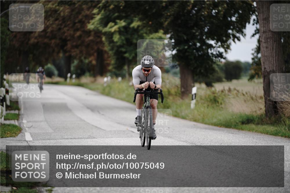 30.08.2026 - Elbe Triathlon Hamburg Michael Burmester http://msf.ph/oto/10075049 30.08.2026 10:57:40 Radfahren 1150, 1183, 1375 meine-sportfotos.de