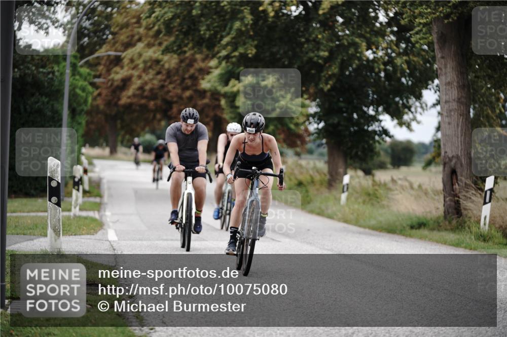 30.08.2026 - Elbe Triathlon Hamburg Michael Burmester http://msf.ph/oto/10075080 30.08.2026 10:58:18 Radfahren 1107, 1199, 1229 meine-sportfotos.de