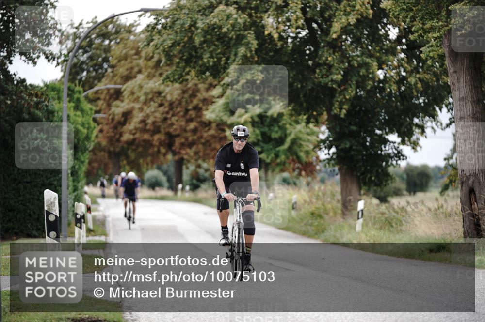 30.08.2026 - Elbe Triathlon Hamburg Michael Burmester http://msf.ph/oto/10075103 30.08.2026 10:59:05 Radfahren 1203, 1301 meine-sportfotos.de