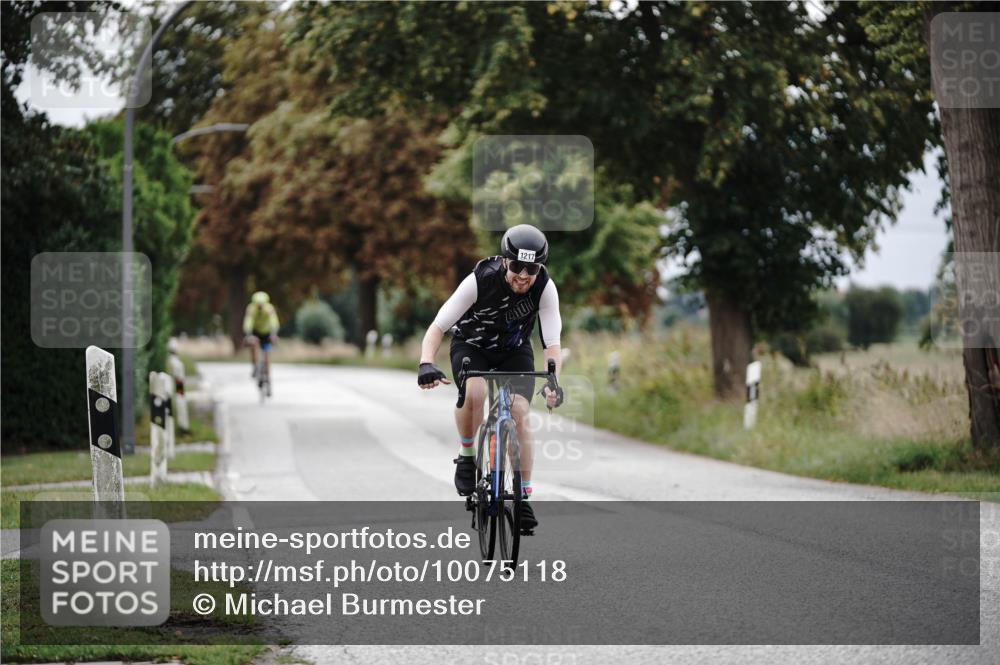 30.08.2026 - Elbe Triathlon Hamburg Michael Burmester http://msf.ph/oto/10075118 30.08.2026 10:59:18 Radfahren 1217, 1291, 1384 meine-sportfotos.de
