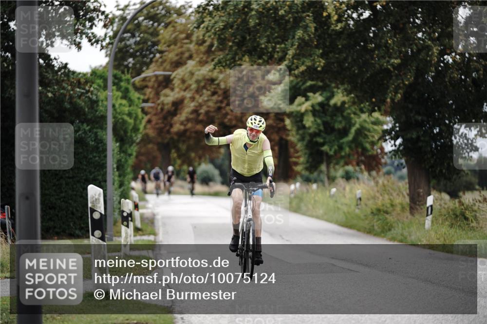 30.08.2026 - Elbe Triathlon Hamburg Michael Burmester http://msf.ph/oto/10075124 30.08.2026 10:59:23 Radfahren 1291 meine-sportfotos.de
