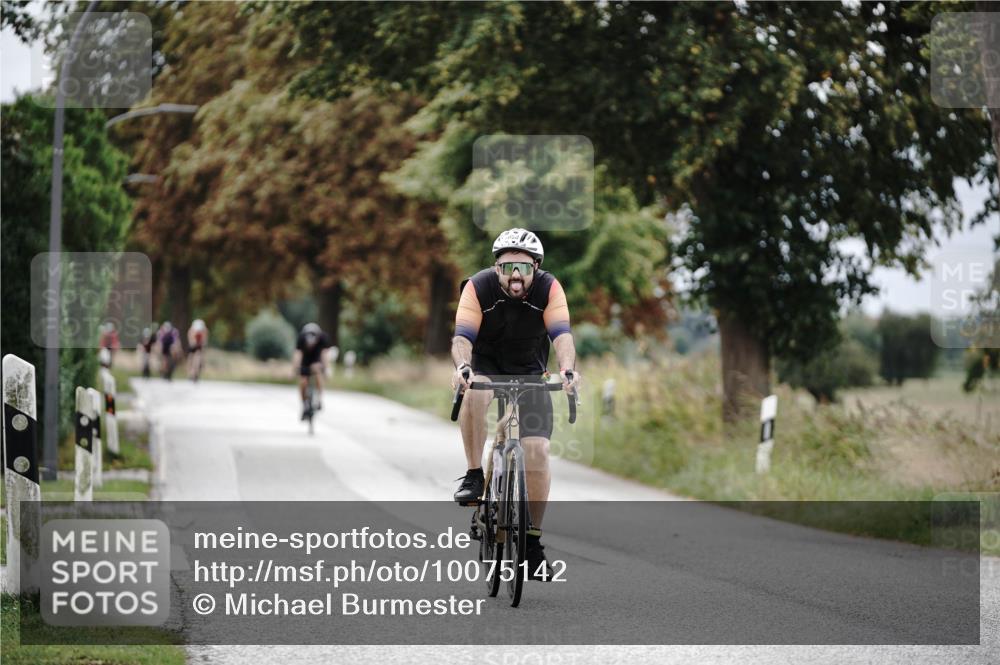 30.08.2026 - Elbe Triathlon Hamburg Michael Burmester http://msf.ph/oto/10075142 30.08.2026 10:59:39 Radfahren 1050, 1180 meine-sportfotos.de