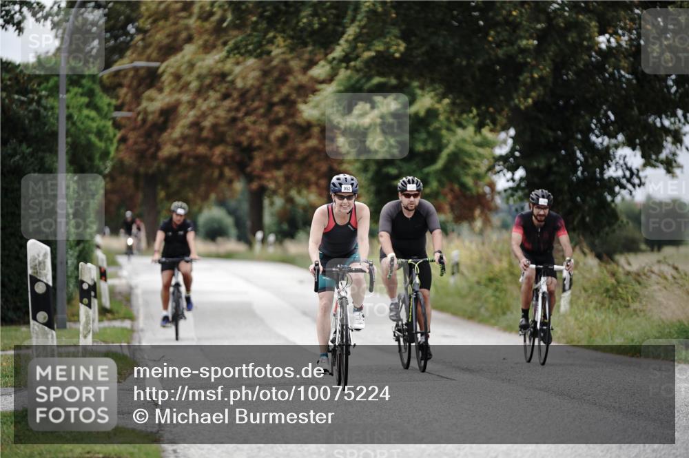 30.08.2026 - Elbe Triathlon Hamburg Michael Burmester http://msf.ph/oto/10075224 30.08.2026 11:00:46 Radfahren 952, 1082, 1139, 1168 meine-sportfotos.de