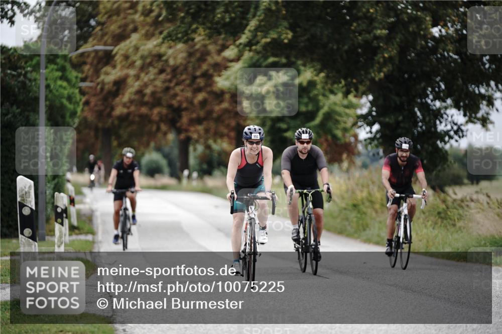 30.08.2026 - Elbe Triathlon Hamburg Michael Burmester http://msf.ph/oto/10075225 30.08.2026 11:00:46 Radfahren 952, 1082, 1139, 1168 meine-sportfotos.de