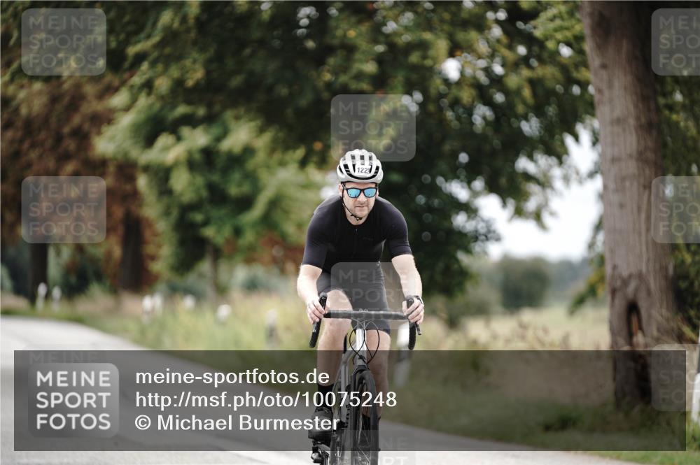 30.08.2026 - Elbe Triathlon Hamburg Michael Burmester http://msf.ph/oto/10075248 30.08.2026 11:01:12 Radfahren 1222, 1443 meine-sportfotos.de