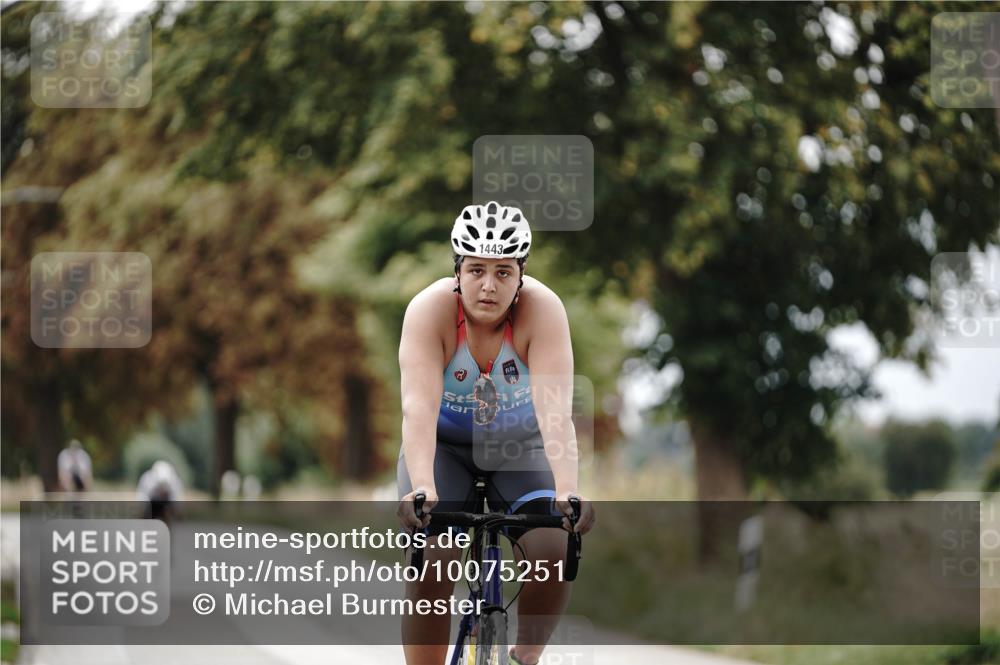 30.08.2026 - Elbe Triathlon Hamburg Michael Burmester http://msf.ph/oto/10075251 30.08.2026 11:01:18 Radfahren 1421, 1443 meine-sportfotos.de
