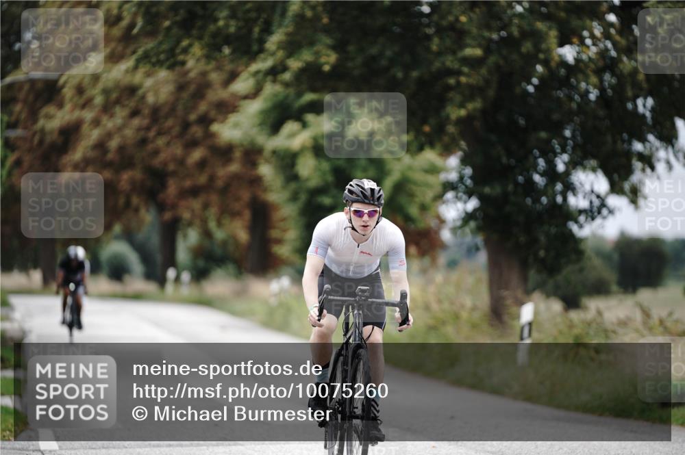 30.08.2026 - Elbe Triathlon Hamburg Michael Burmester http://msf.ph/oto/10075260 30.08.2026 11:01:26 Radfahren 1367, 1383 meine-sportfotos.de