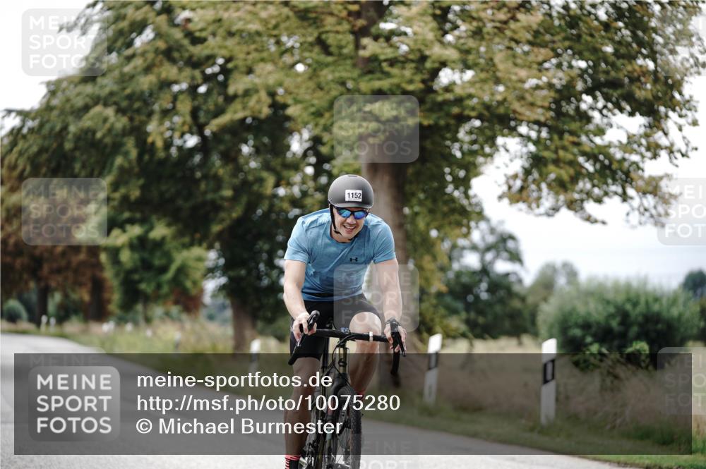 30.08.2026 - Elbe Triathlon Hamburg Michael Burmester http://msf.ph/oto/10075280 30.08.2026 11:01:58 Radfahren 1152 meine-sportfotos.de