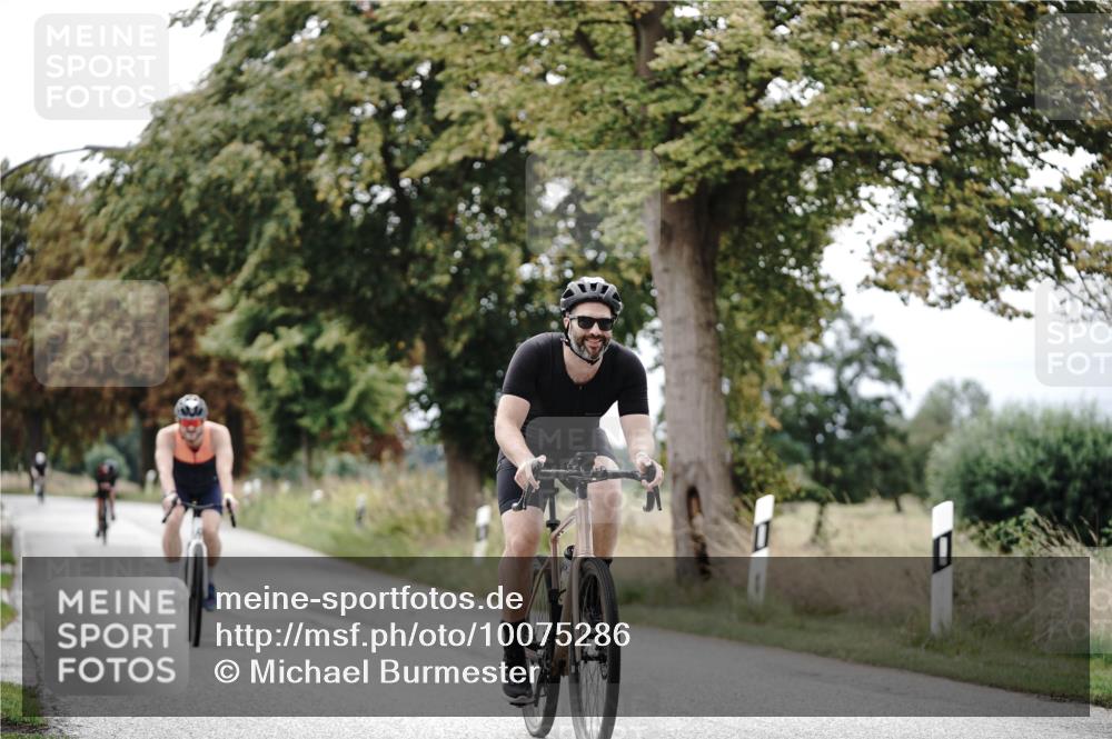 30.08.2026 - Elbe Triathlon Hamburg Michael Burmester http://msf.ph/oto/10075286 30.08.2026 11:02:13 Radfahren 1162, 1202, 1423 meine-sportfotos.de