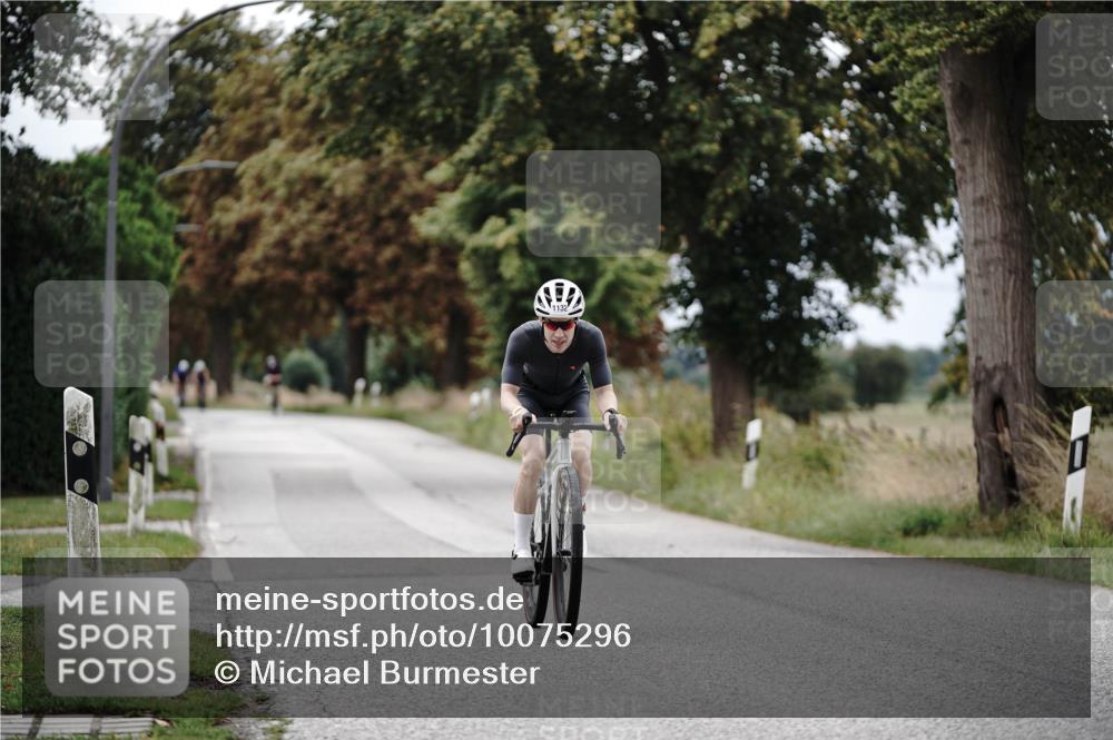 30.08.2026 - Elbe Triathlon Hamburg Michael Burmester http://msf.ph/oto/10075296 30.08.2026 11:02:23 Radfahren 1132 meine-sportfotos.de