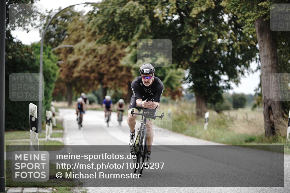 30.08.2026 - Elbe Triathlon Hamburg Michael Burmester http://msf.ph/oto/10075297 30.08.2026 11:02:31 Radfahren 1213, 1289, 1308, 1376 meine-sportfotos.de