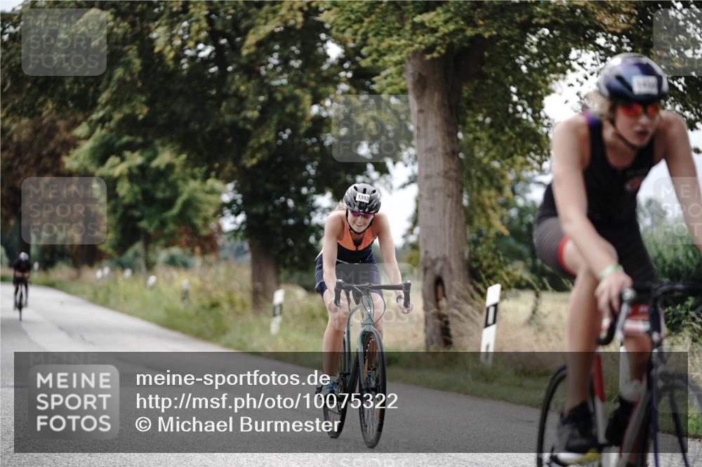 30.08.2026 - Elbe Triathlon Hamburg Michael Burmester http://msf.ph/oto/10075322 30.08.2026 11:02:58 Radfahren 1157, 1285, 1393, 1394, 1450 meine-sportfotos.de