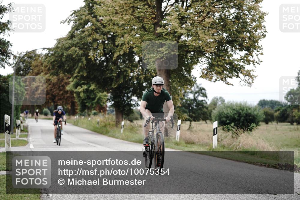 30.08.2026 - Elbe Triathlon Hamburg Michael Burmester http://msf.ph/oto/10075354 30.08.2026 11:03:31 Radfahren 1141, 1462 meine-sportfotos.de