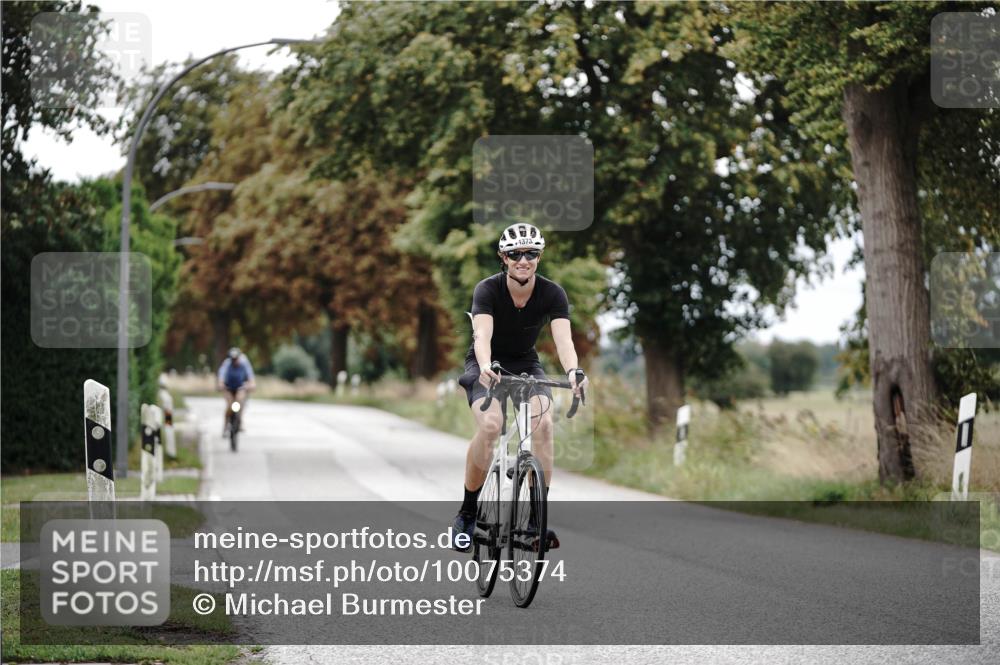 30.08.2026 - Elbe Triathlon Hamburg Michael Burmester http://msf.ph/oto/10075374 30.08.2026 11:03:55 Radfahren 1373, 1428 meine-sportfotos.de