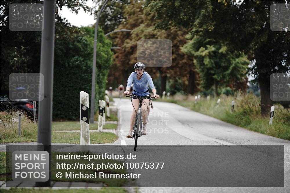 30.08.2026 - Elbe Triathlon Hamburg Michael Burmester http://msf.ph/oto/10075377 30.08.2026 11:03:59 Radfahren 946, 1428 meine-sportfotos.de