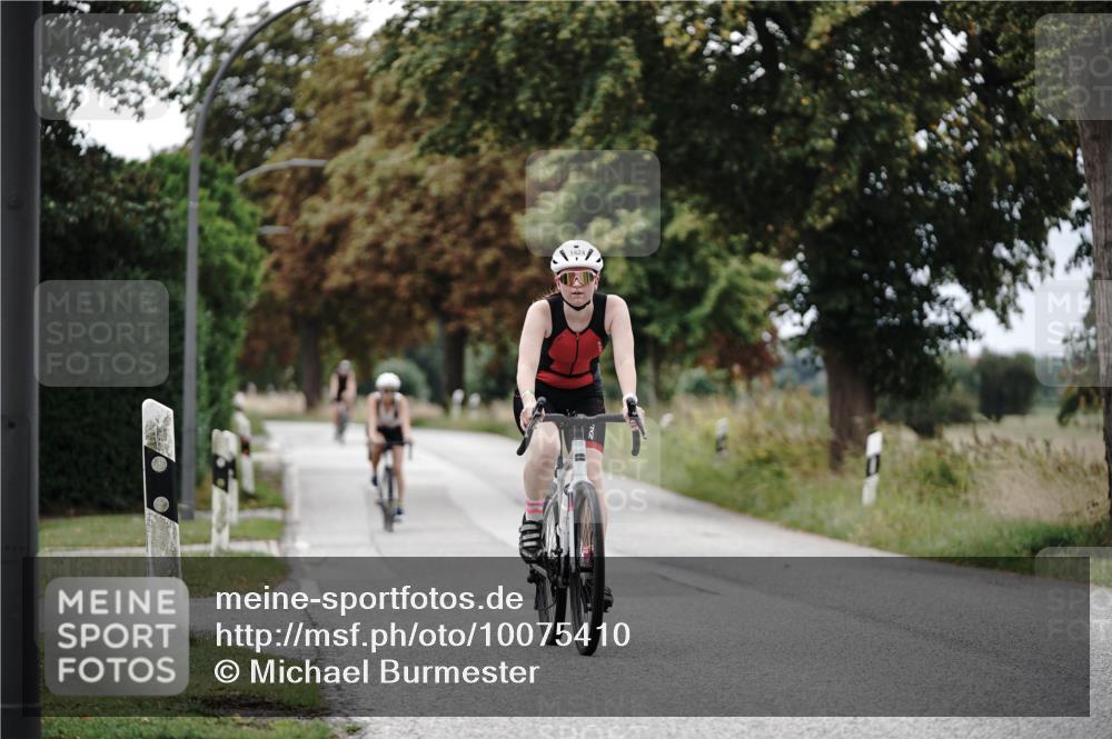 30.08.2026 - Elbe Triathlon Hamburg Michael Burmester http://msf.ph/oto/10075410 30.08.2026 11:04:23 Radfahren 904, 1158, 1424 meine-sportfotos.de