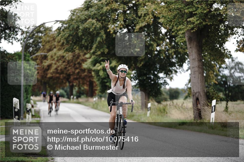 30.08.2026 - Elbe Triathlon Hamburg Michael Burmester http://msf.ph/oto/10075416 30.08.2026 11:04:27 Radfahren 904, 1403, 1404 meine-sportfotos.de