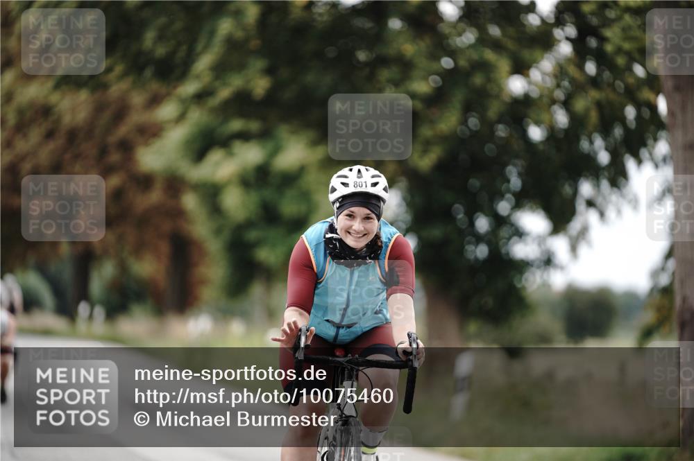 30.08.2026 - Elbe Triathlon Hamburg Michael Burmester http://msf.ph/oto/10075460 30.08.2026 11:05:01 Radfahren 801, 923, 1459 meine-sportfotos.de