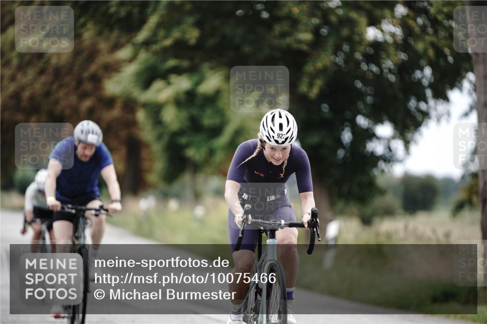 30.08.2026 - Elbe Triathlon Hamburg Michael Burmester http://msf.ph/oto/10075466 30.08.2026 11:05:08 Radfahren 923, 1123, 1401, 1419, 1459 meine-sportfotos.de