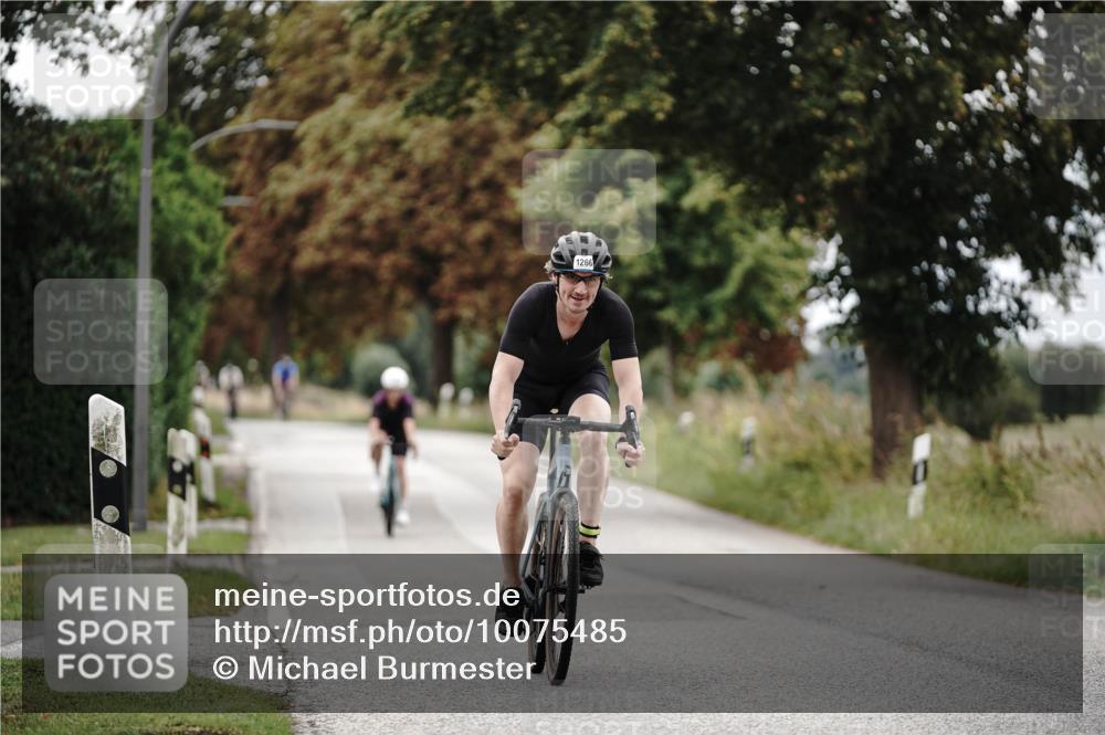30.08.2026 - Elbe Triathlon Hamburg Michael Burmester http://msf.ph/oto/10075485 30.08.2026 11:05:25 Radfahren 1266, 1387, 1396 meine-sportfotos.de