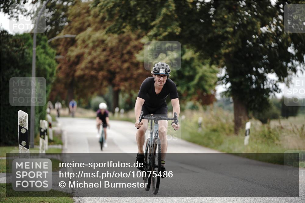 30.08.2026 - Elbe Triathlon Hamburg Michael Burmester http://msf.ph/oto/10075486 30.08.2026 11:05:25 Radfahren 1266, 1387, 1396 meine-sportfotos.de