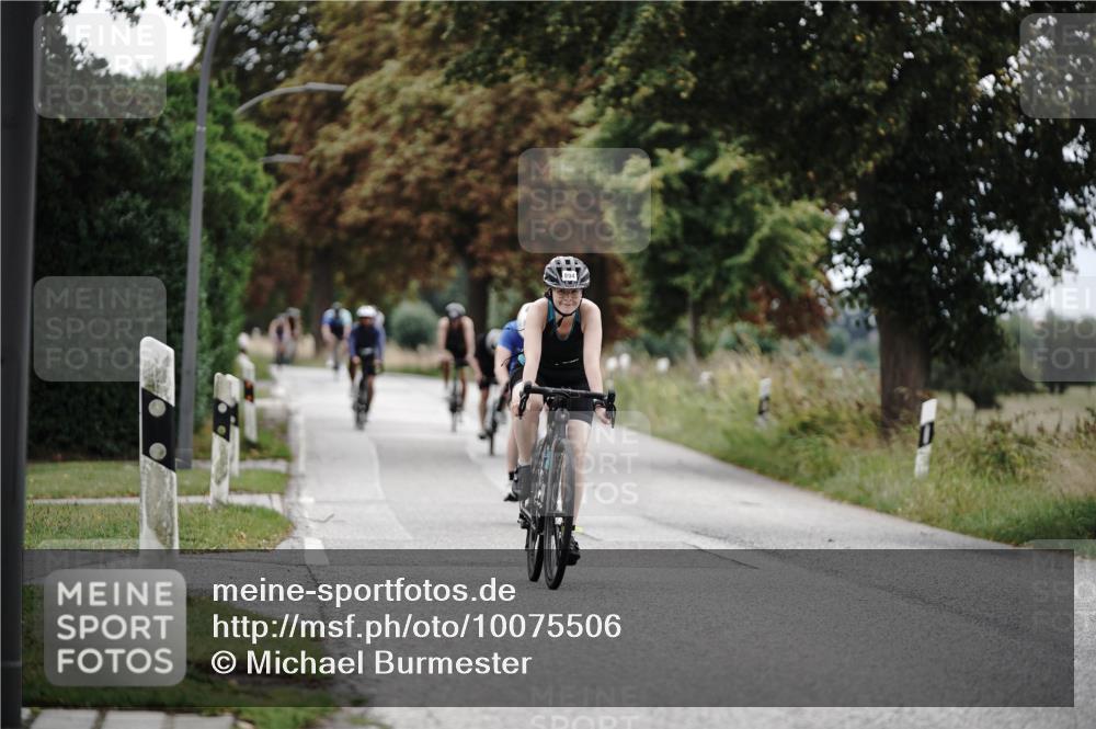 30.08.2026 - Elbe Triathlon Hamburg Michael Burmester http://msf.ph/oto/10075506 30.08.2026 11:05:48 Radfahren 518, 894, 1177, 1307, 1346, 1347, 1451 meine-sportfotos.de