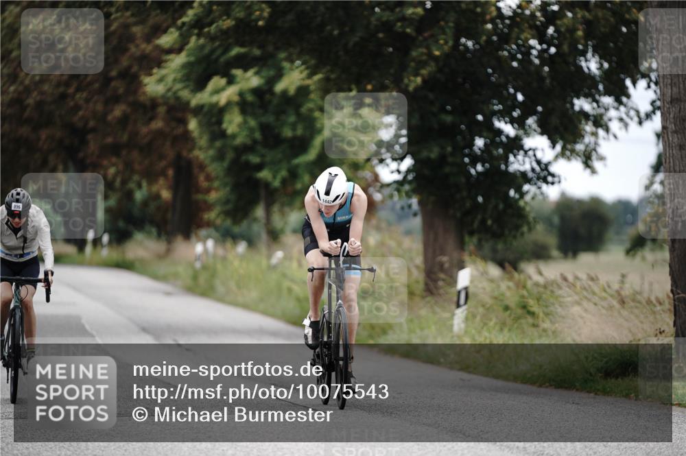 30.08.2026 - Elbe Triathlon Hamburg Michael Burmester http://msf.ph/oto/10075543 30.08.2026 11:06:11 Radfahren 896, 1305, 1442 meine-sportfotos.de
