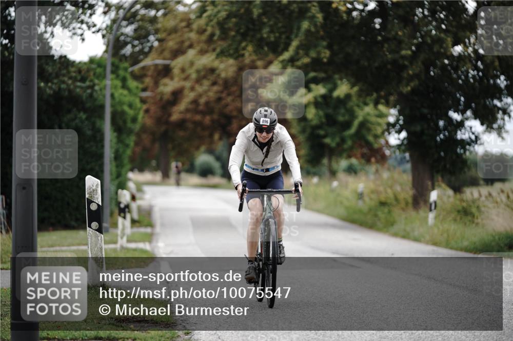 30.08.2026 - Elbe Triathlon Hamburg Michael Burmester http://msf.ph/oto/10075547 30.08.2026 11:06:13 Radfahren 896, 1442 meine-sportfotos.de