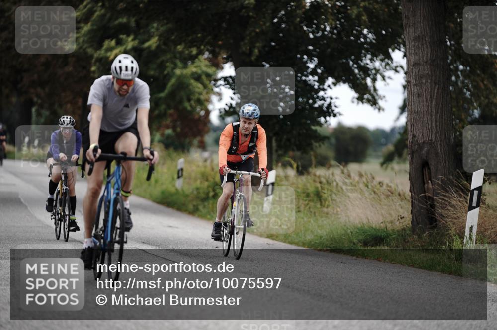 30.08.2026 - Elbe Triathlon Hamburg Michael Burmester http://msf.ph/oto/10075597 30.08.2026 11:06:48 Radfahren 1146, 1209, 1460 meine-sportfotos.de