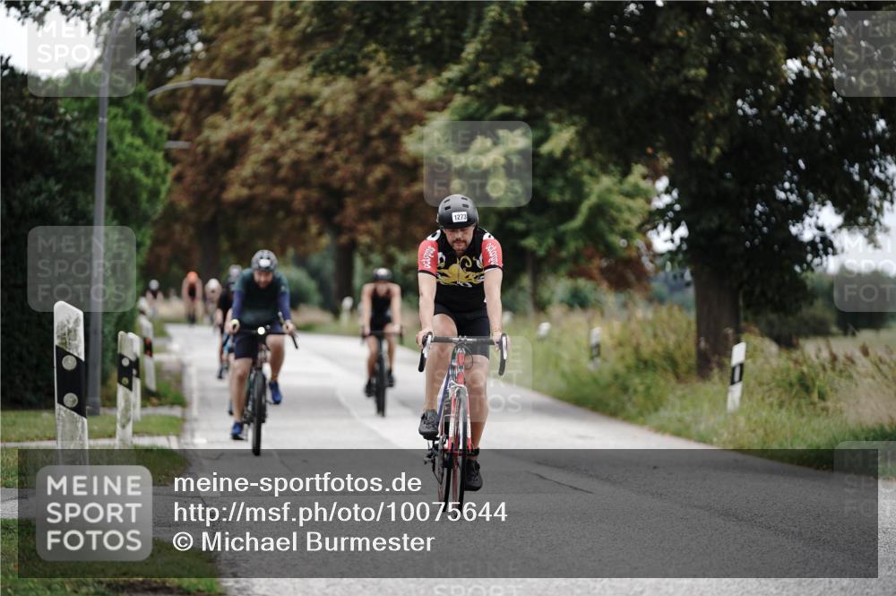 30.08.2026 - Elbe Triathlon Hamburg Michael Burmester http://msf.ph/oto/10075644 30.08.2026 11:07:32 Radfahren 925, 1142, 1242, 1273, 1372, 1397 meine-sportfotos.de