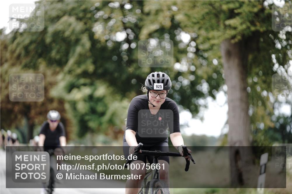 30.08.2026 - Elbe Triathlon Hamburg Michael Burmester http://msf.ph/oto/10075661 30.08.2026 11:07:39 Radfahren 925, 985, 1364, 1372, 1397, 1435, 1578 meine-sportfotos.de