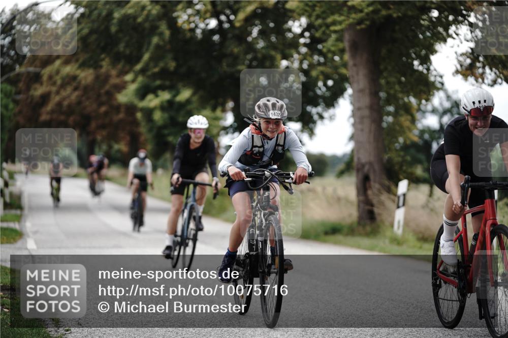 30.08.2026 - Elbe Triathlon Hamburg Michael Burmester http://msf.ph/oto/10075716 30.08.2026 11:08:12 Radfahren 1135, 1277, 1310, 1311, 1398, 1399, 1410, 1432 meine-sportfotos.de
