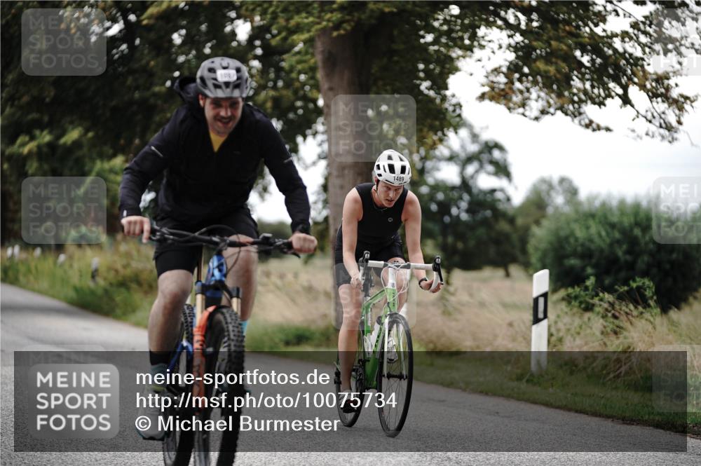 30.08.2026 - Elbe Triathlon Hamburg Michael Burmester http://msf.ph/oto/10075734 30.08.2026 11:08:27 Radfahren 1087, 1245, 1489 meine-sportfotos.de
