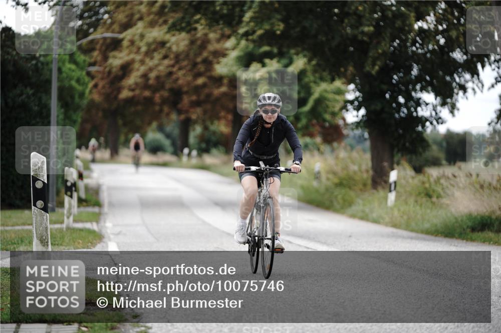 30.08.2026 - Elbe Triathlon Hamburg Michael Burmester http://msf.ph/oto/10075746 30.08.2026 11:08:43 Radfahren 906, 1258, 1516 meine-sportfotos.de