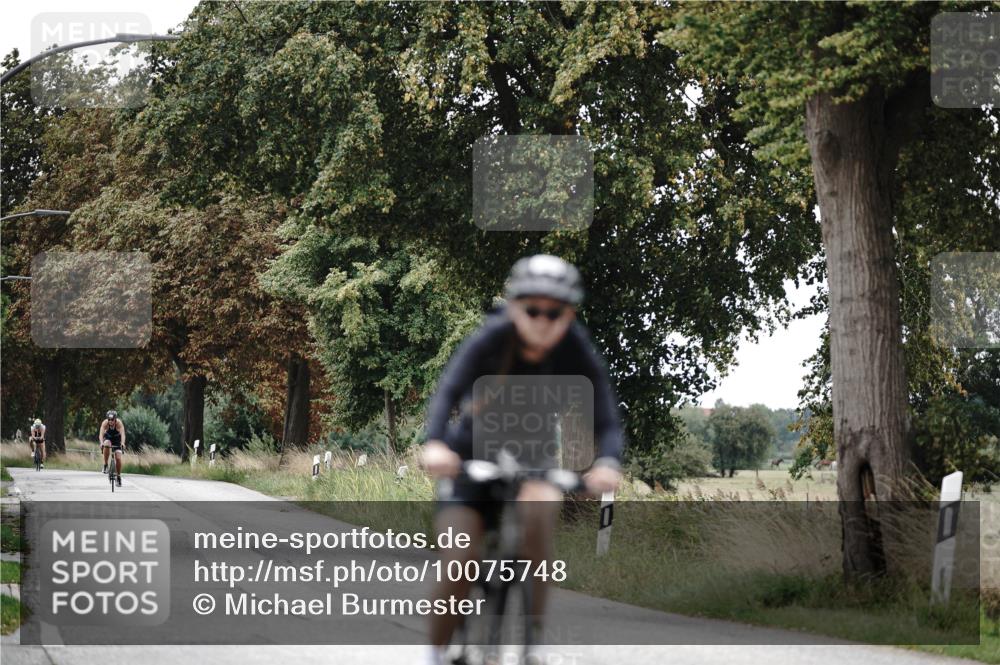 30.08.2026 - Elbe Triathlon Hamburg Michael Burmester http://msf.ph/oto/10075748 30.08.2026 11:08:44 Radfahren 906, 1258, 1516 meine-sportfotos.de