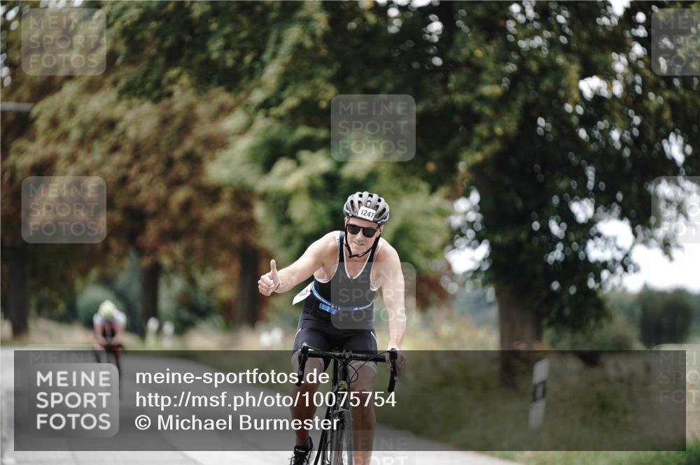 30.08.2026 - Elbe Triathlon Hamburg Michael Burmester http://msf.ph/oto/10075754 30.08.2026 11:08:52 Radfahren 1247, 1355 meine-sportfotos.de