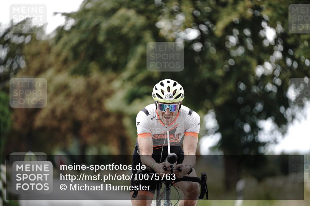 30.08.2026 - Elbe Triathlon Hamburg Michael Burmester http://msf.ph/oto/10075763 30.08.2026 11:08:58 Radfahren 1355 meine-sportfotos.de