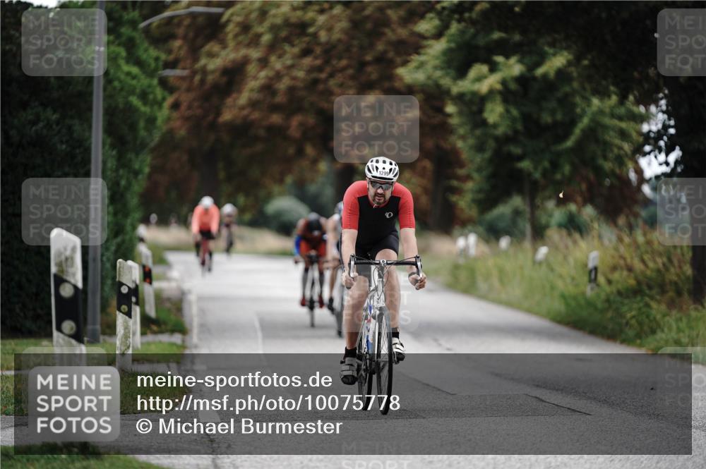 30.08.2026 - Elbe Triathlon Hamburg Michael Burmester http://msf.ph/oto/10075778 30.08.2026 11:09:20 Radfahren 1299, 1353, 1422, 1441 meine-sportfotos.de