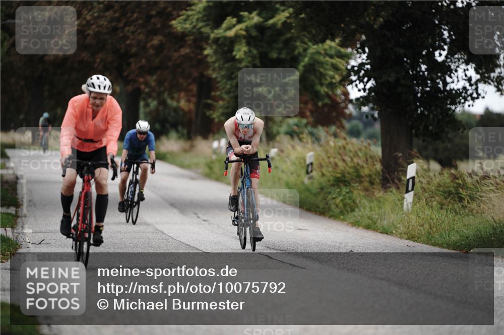 30.08.2026 - Elbe Triathlon Hamburg Michael Burmester http://msf.ph/oto/10075792 30.08.2026 11:09:28 Radfahren 982, 1326, 1446 meine-sportfotos.de