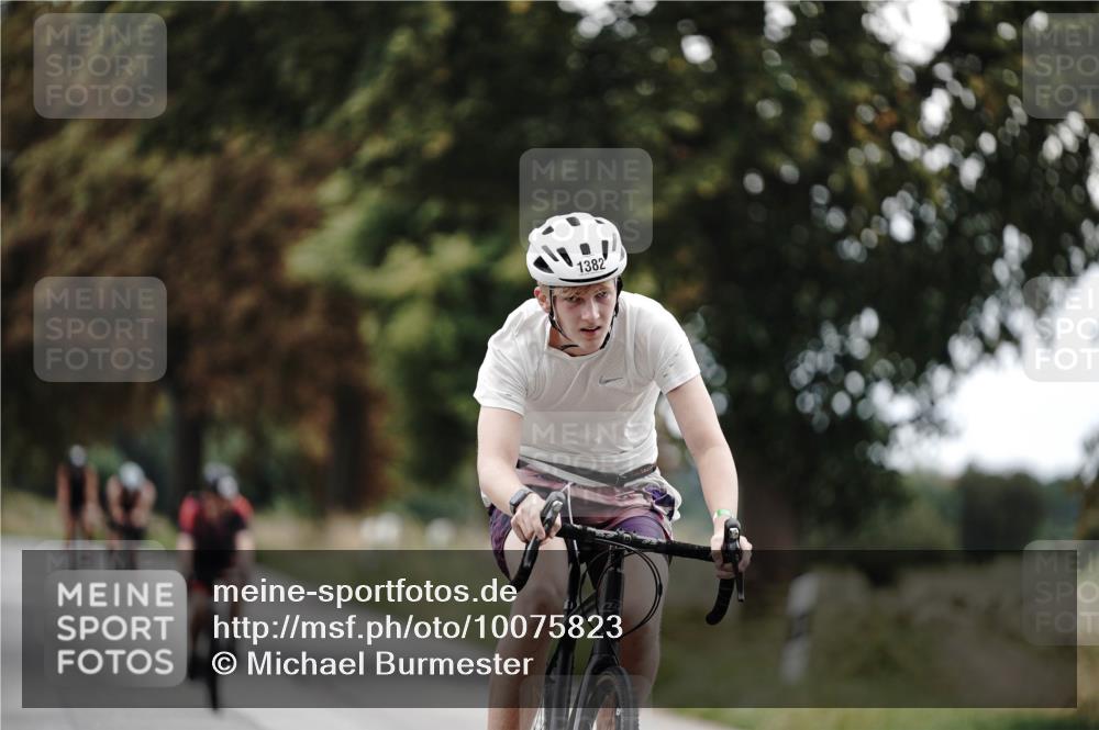 30.08.2026 - Elbe Triathlon Hamburg Michael Burmester http://msf.ph/oto/10075823 30.08.2026 11:09:52 Radfahren 1265, 1338, 1345, 1382 meine-sportfotos.de