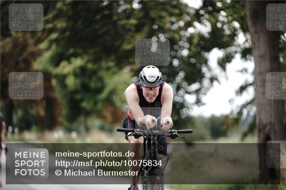 30.08.2026 - Elbe Triathlon Hamburg Michael Burmester http://msf.ph/oto/10075834 30.08.2026 11:09:57 Radfahren 1265, 1345, 1357, 1458 meine-sportfotos.de