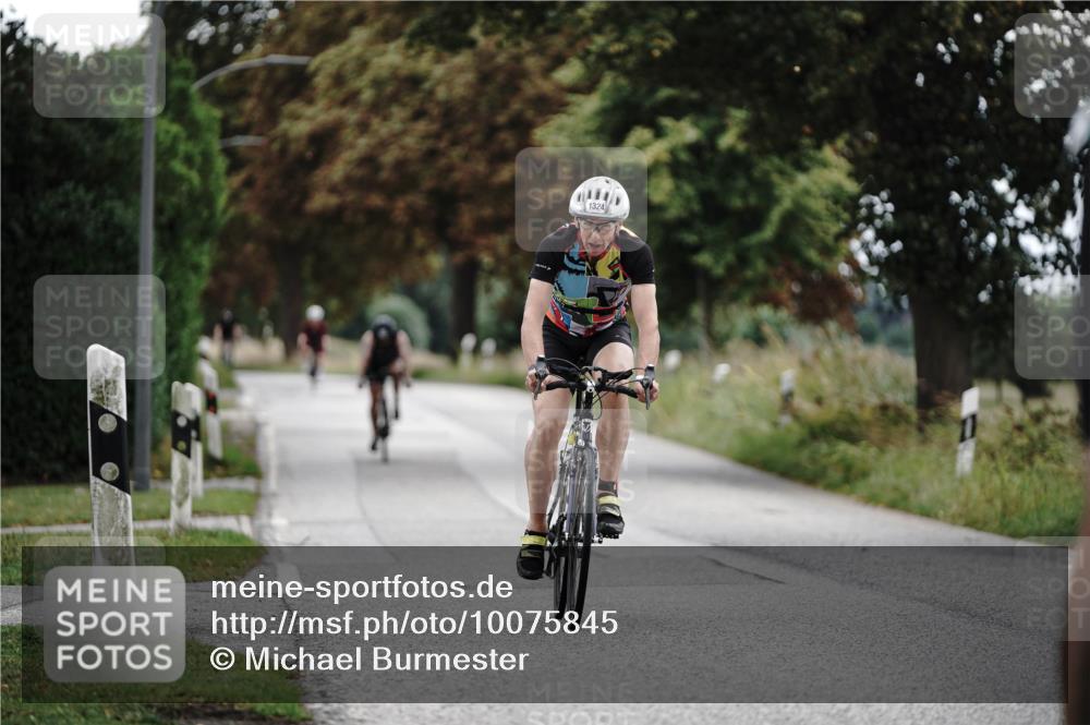 30.08.2026 - Elbe Triathlon Hamburg Michael Burmester http://msf.ph/oto/10075845 30.08.2026 11:10:05 Radfahren 1296, 1324, 1357 meine-sportfotos.de