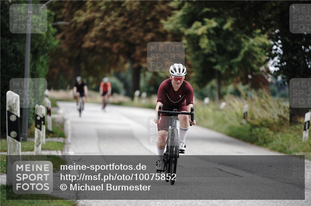 30.08.2026 - Elbe Triathlon Hamburg Michael Burmester http://msf.ph/oto/10075852 30.08.2026 11:10:13 Radfahren 1481 meine-sportfotos.de