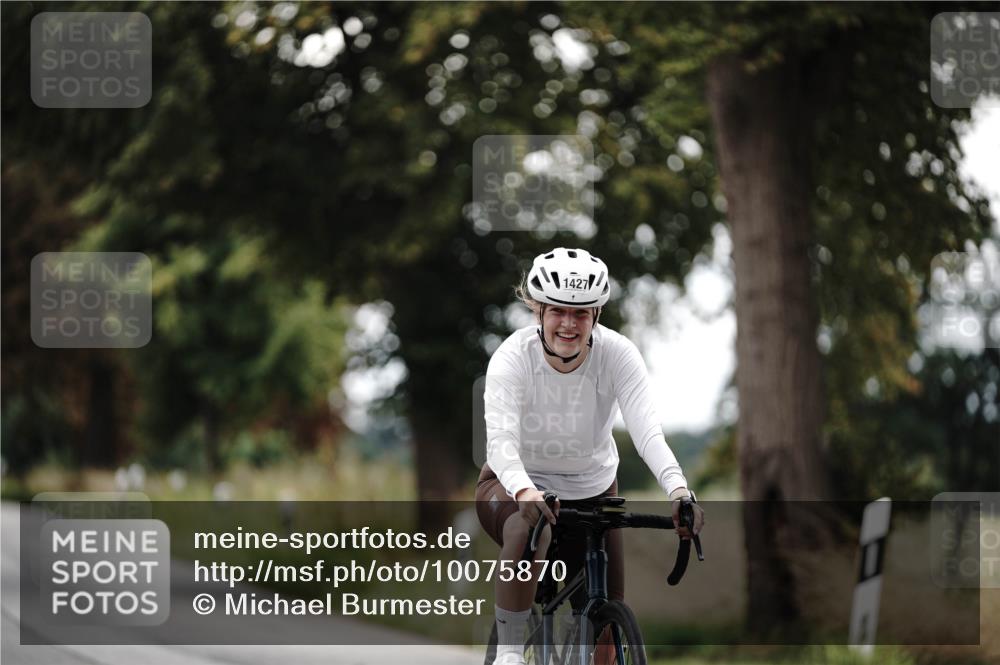 30.08.2026 - Elbe Triathlon Hamburg Michael Burmester http://msf.ph/oto/10075870 30.08.2026 11:10:38 Radfahren 1351, 1427 meine-sportfotos.de