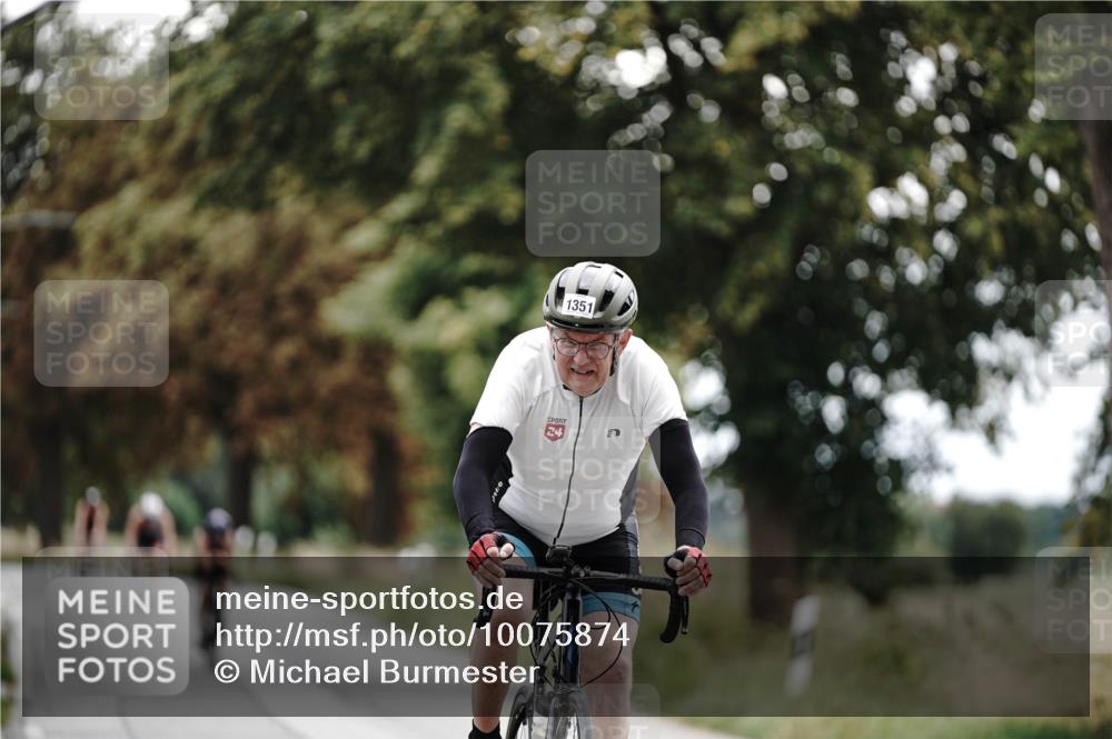 30.08.2026 - Elbe Triathlon Hamburg Michael Burmester http://msf.ph/oto/10075874 30.08.2026 11:10:42 Radfahren 1351, 1447, 1452 meine-sportfotos.de